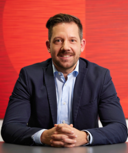 Porträtfoto von Philipp Schuhmacher, VR-Präsident & Geschäftsführer bei der Primobilia AG